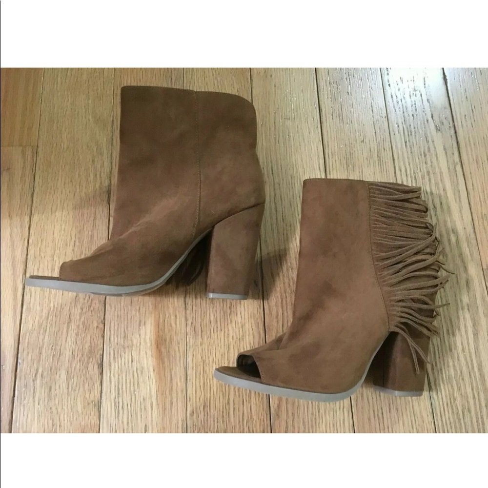 Dolce Vita fringe bootie 🍁🍂